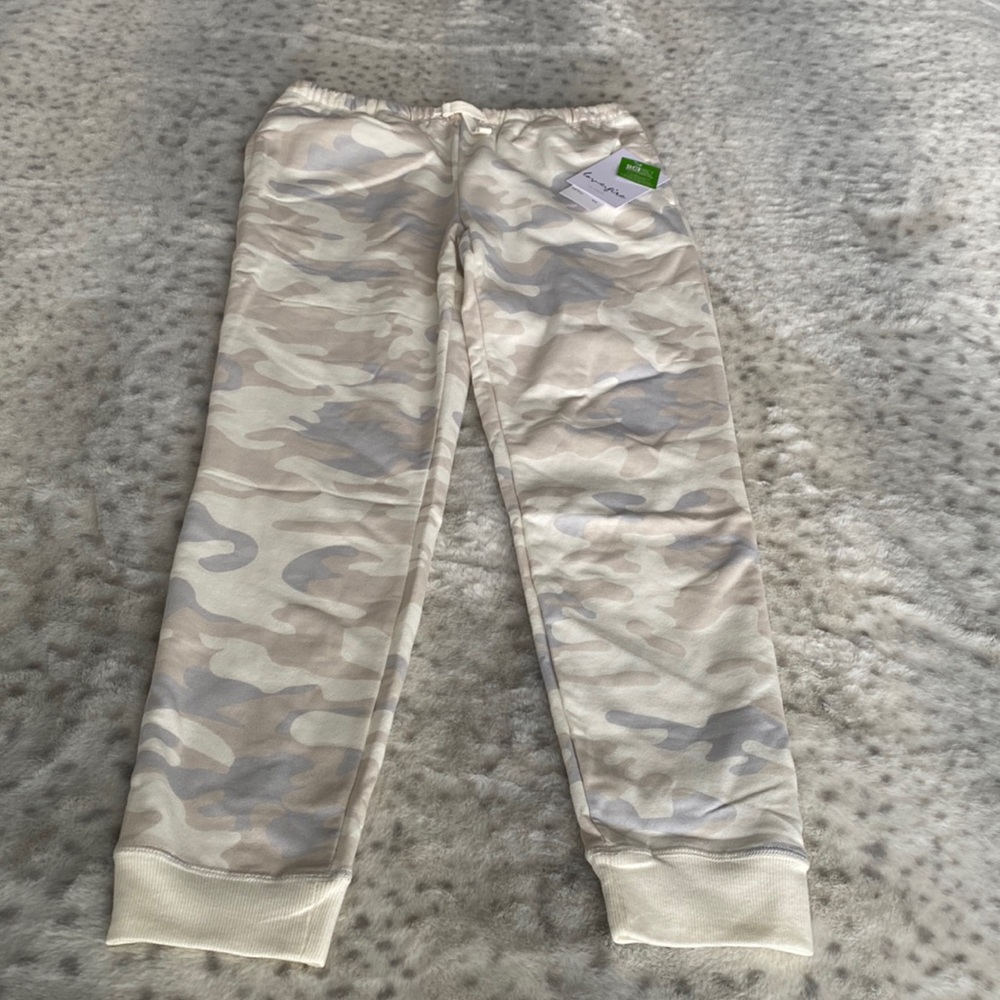 Girls camo style sweatpants